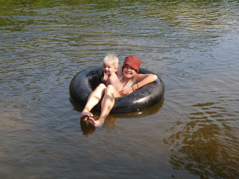 Jed having a go on the tube - Travellingminstrel #