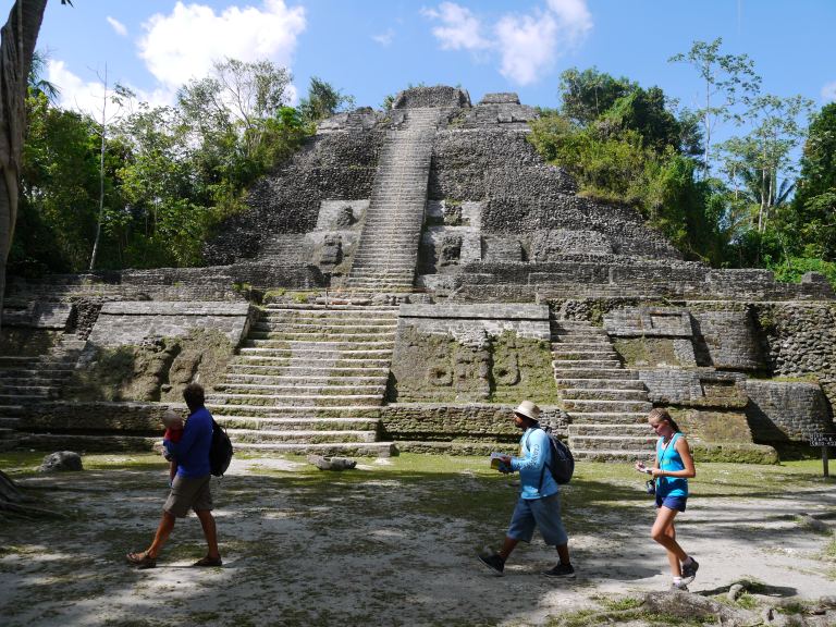 The rain temple - Lamanai Travellingminstrel #11