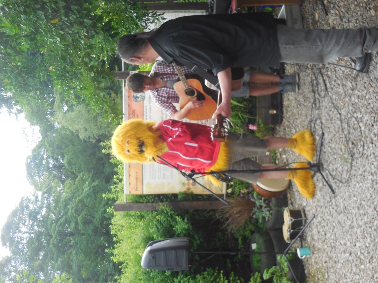 Bee costume-Travellingminstrel #1