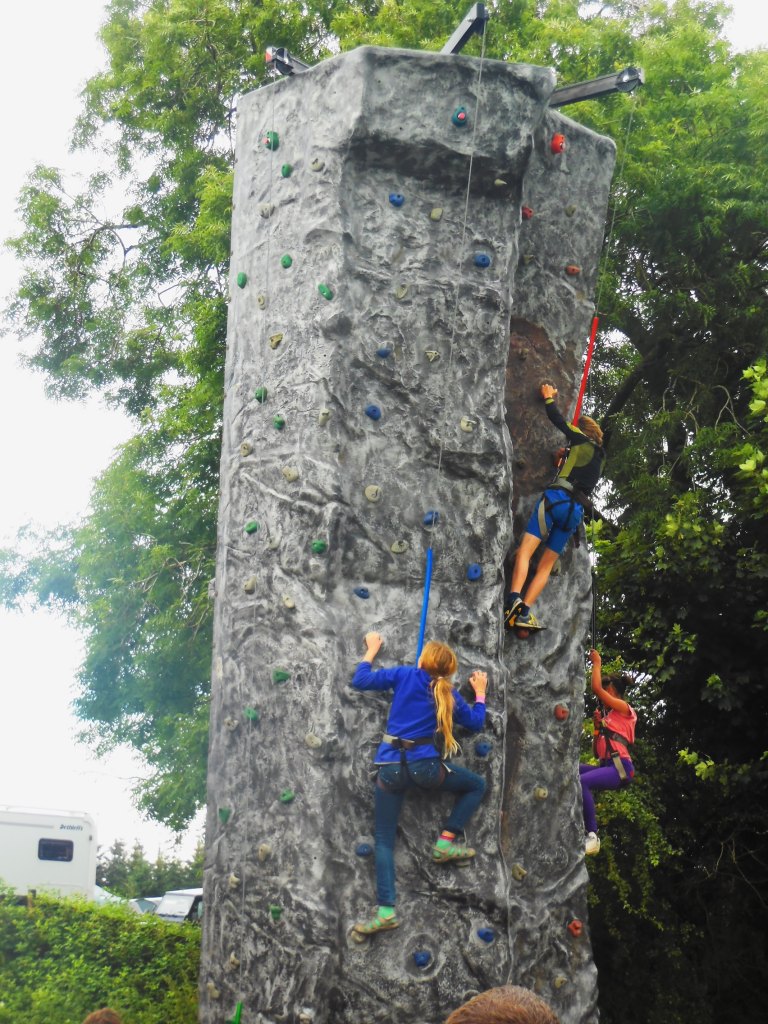 Me climbing - Travellingminstrel #