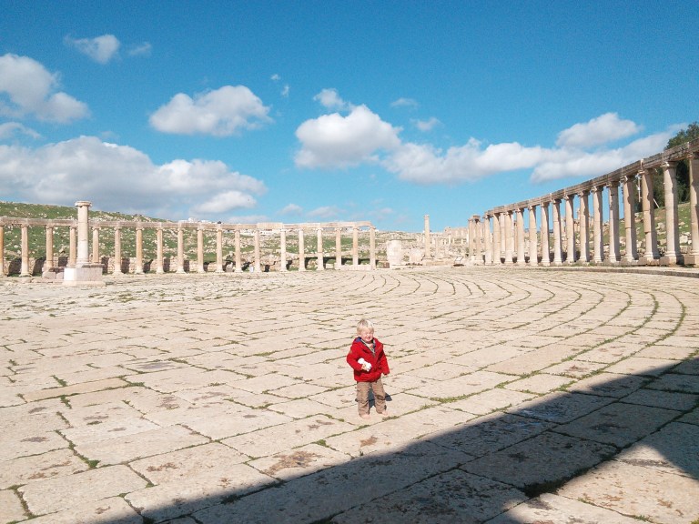 Oval Plaza - Travellingminstrel #