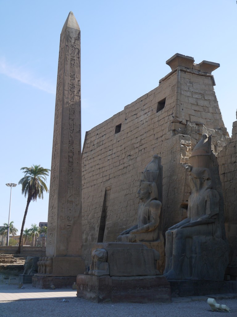 The entrance - Travellingminstrel #