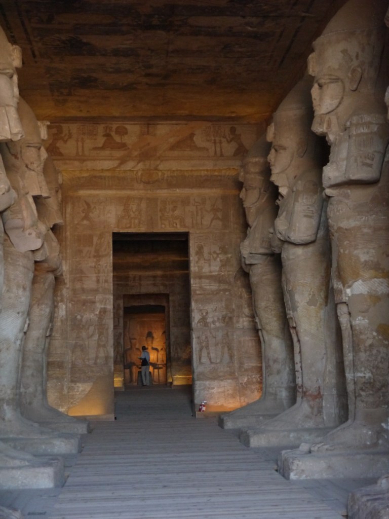 Inside - Travellingminstrel #