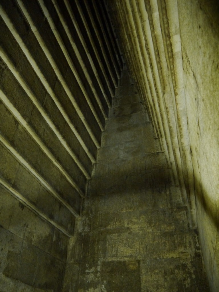 The stepped ceiling - Travellingminstrel #