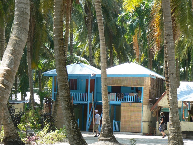 The hut we stayed in - Travellingminstrel.com #