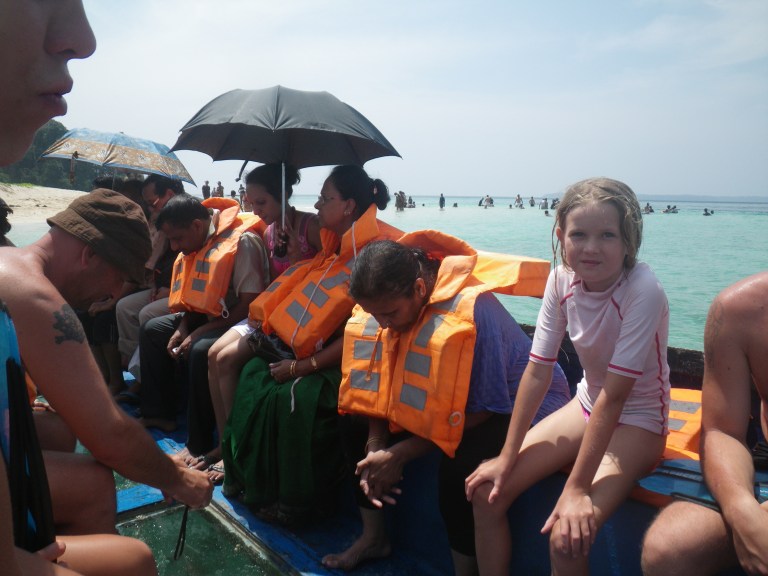 Glass bottom boat, none can swim - Travellingminstrel.com #