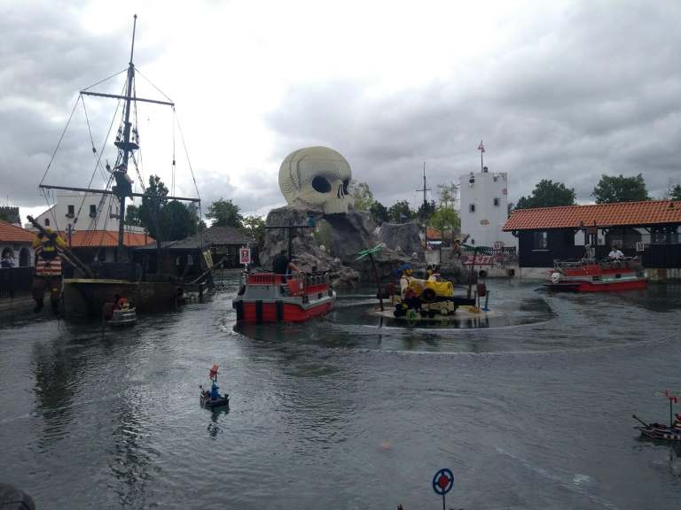 42948952_242957373046612_4157815967897878528_n